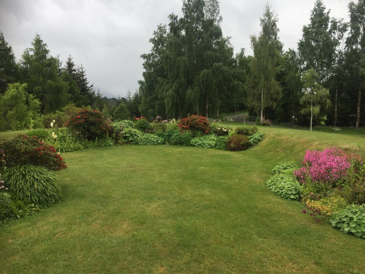 The Garden Room At Te Anau Country Accommodation ภายนอก รูปภาพ